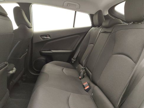 Used 2019 Toyota Prius LE AWD/4WD image 18