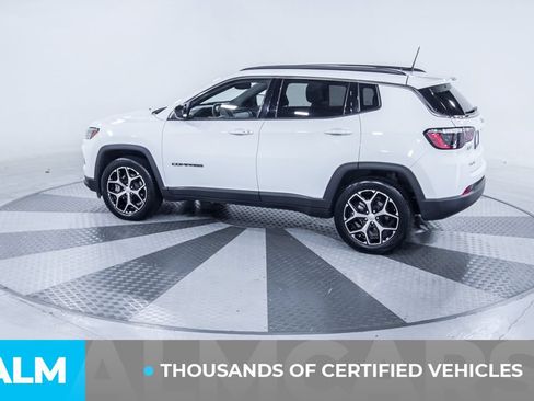 Used 2024 Jeep Compass Latitude AWD/4WD image 4