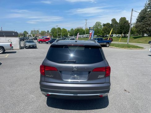 Used 2017 Honda Pilot Touring image 12