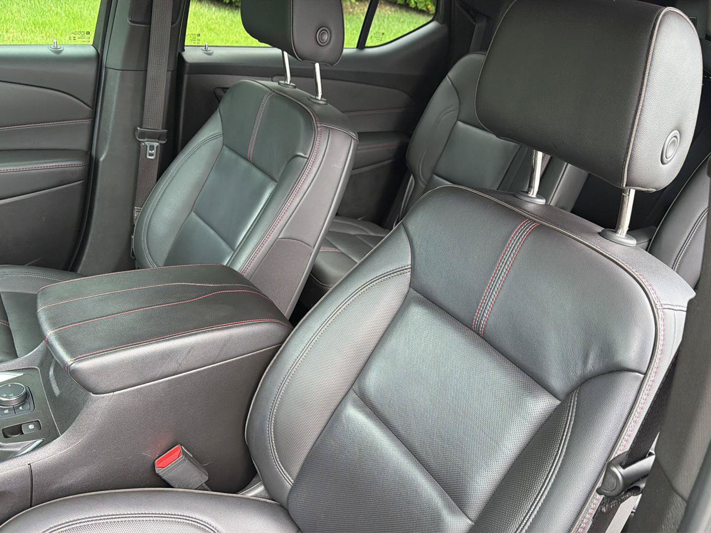 Used 2023 Chevrolet Traverse RS w/ LPO, Floor Liner Package FWD image 29