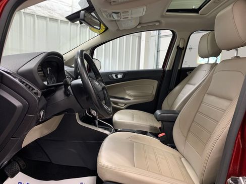 Used 2020 Ford EcoSport Titanium AWD/4WD image 4
