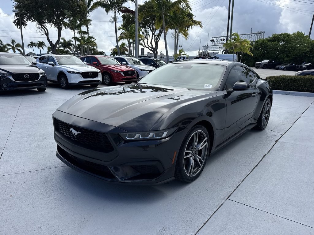 Used 2024 Ford Mustang Coupe RWD image 9