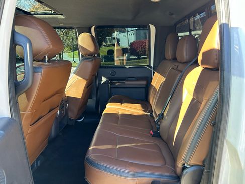 Used 2015 Ford F250 Platinum w/ Platinum Package image 14