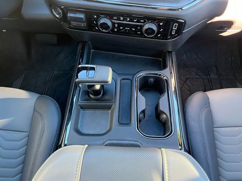 Used 2024 Chevrolet Silverado 1500 ZR2 w/ Technology Package image 12