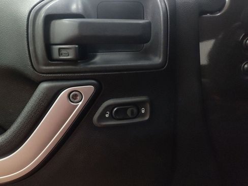 Used 2014 Jeep Wrangler Unlimited Rubicon w/ Dual Top Group image 12