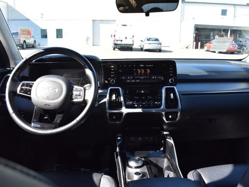 Used 2022 Kia Sorento SX w/ Panoramic Sunroof Package image 35