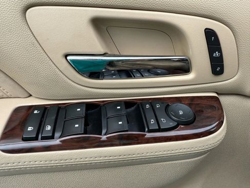 Used 2012 Cadillac Escalade Luxury w/ Livery Package image 9