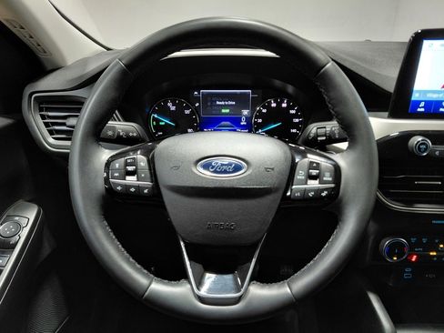 Certified 2022 Ford Escape SEL image 24