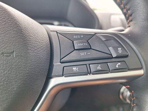 Used 2025 Nissan Sentra SR w/ SR Premium Package FWD image 14