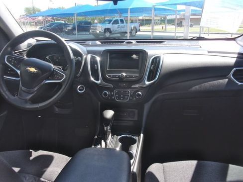 Used 2024 Chevrolet Equinox LT w/ LPO, Floor Liner Package FWD image 19