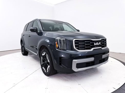Used 2023 Kia Telluride S FWD image 12