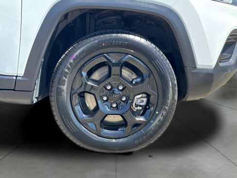 Used 2024 Jeep Compass Trailhawk AWD/4WD image 24
