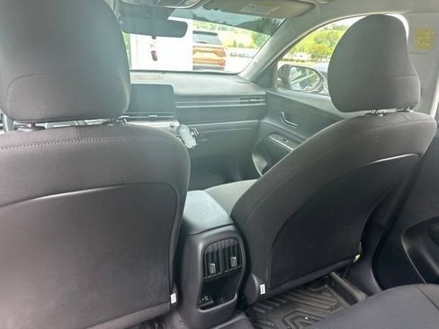 Used 2025 Hyundai Kona SEL AWD/4WD image 19