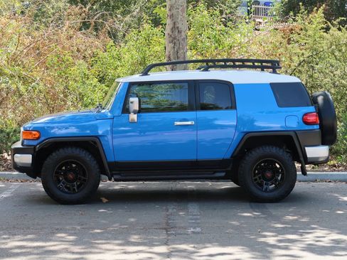 Used 2007 Toyota FJ Cruiser 4WD image 5