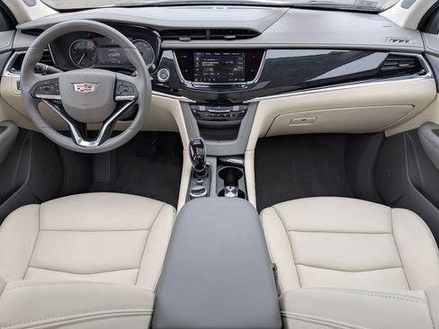 Used 2024 Cadillac XT6 Premium Luxury w/ LPO, Floor Liner Package AWD/4WD image 20