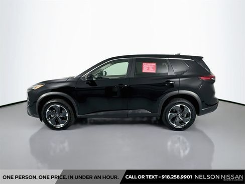 Certified 2025 Nissan Rogue SV AWD/4WD image 8