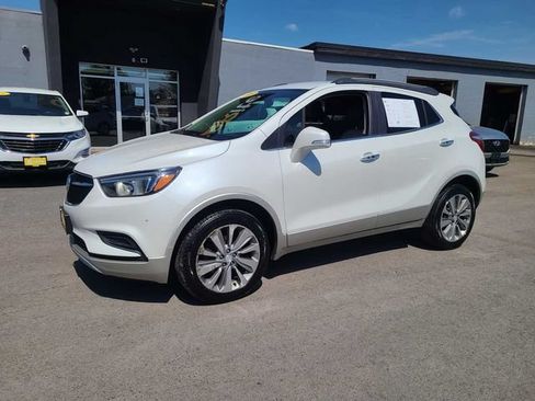 Used 2019 Buick Encore Preferred AWD/4WD image 2