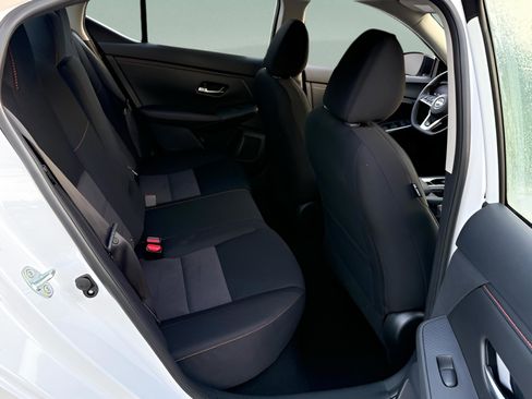 New 2025 Nissan Sentra SR image 10