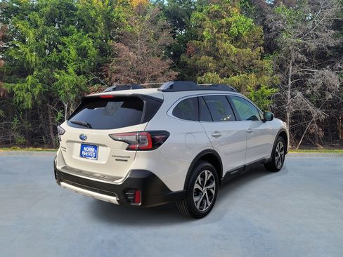 Certified 2022 Subaru Outback Touring image 17