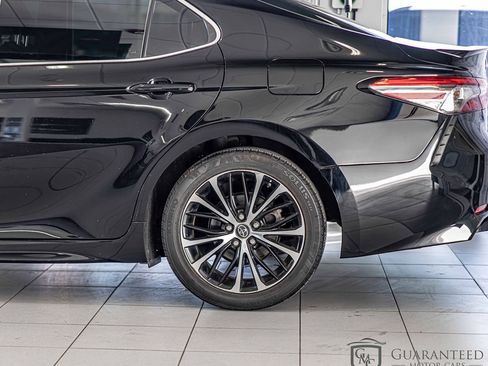 Used 2018 Toyota Camry SE w/ Audio Package image 8
