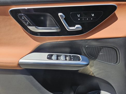 Certified 2026 Mercedes-Benz GLC 300 image 21