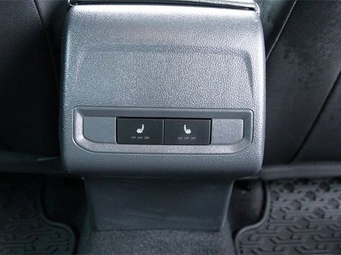 Used 2020 Volkswagen Jetta R-Line w/ R-Line Cold Weather Package image 31