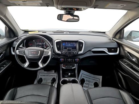 Used 2024 GMC Terrain SLT image 13