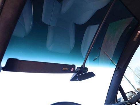 Used 2018 Tesla Model X 100D image 3