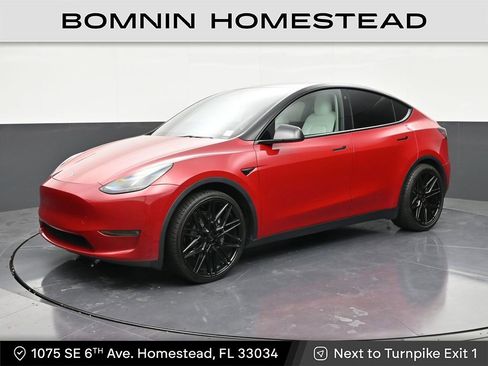 Used 2023 Tesla Model Y Long Range image 1