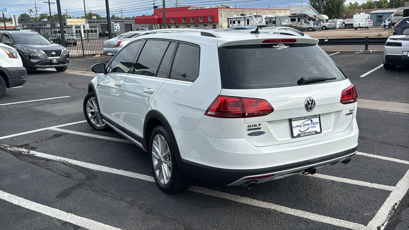 Used 2017 Volkswagen Golf Alltrack SE AWD/4WD image 5