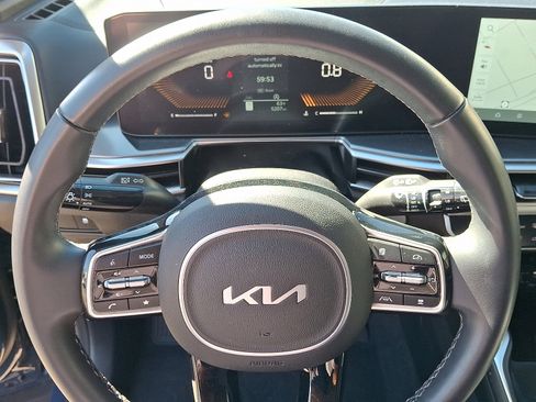 Used 2025 Kia Sorento S image 19