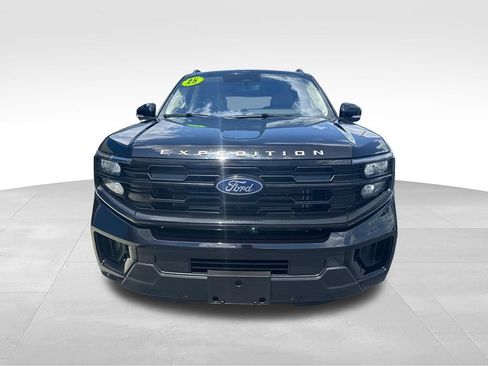 Used 2025 Ford Expedition Active AWD/4WD image 9