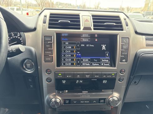 Used 2021 Lexus GX 460 Premium w/ Accessory Package image 14