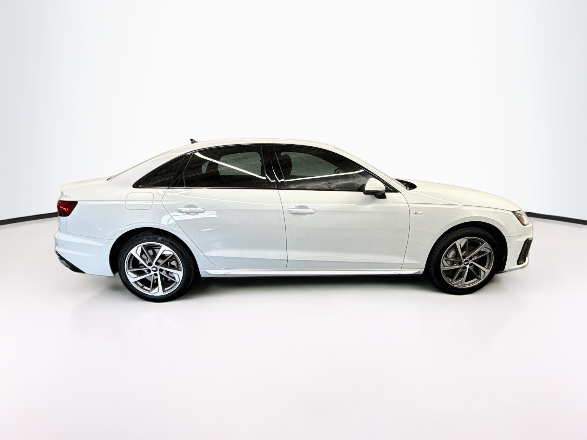 Used 2021 Audi A4 2.0T Premium Plus w/ Premium Plus Package AWD/4WD image 10