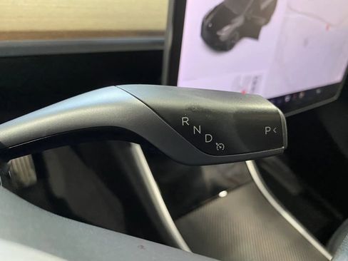 Used 2020 Tesla Model Y Long Range image 17