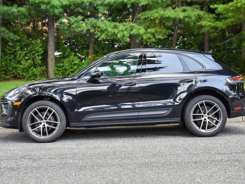 Used 2023 Porsche Macan AWD/4WD image 4