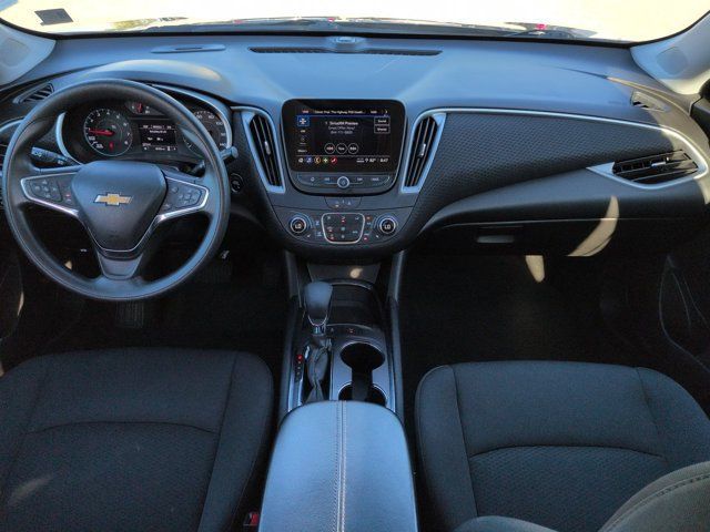 Used 2025 Chevrolet Malibu LT FWD image 13