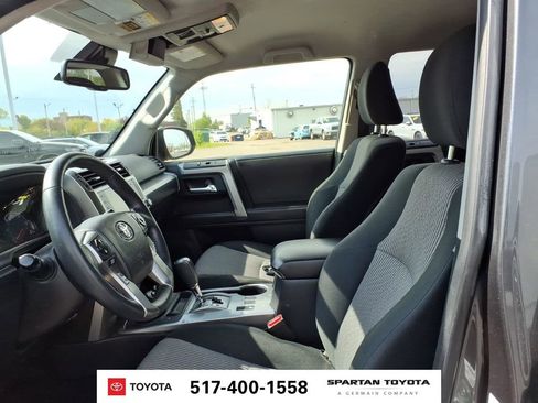 Used 2022 Toyota 4Runner SR5 AWD/4WD image 12