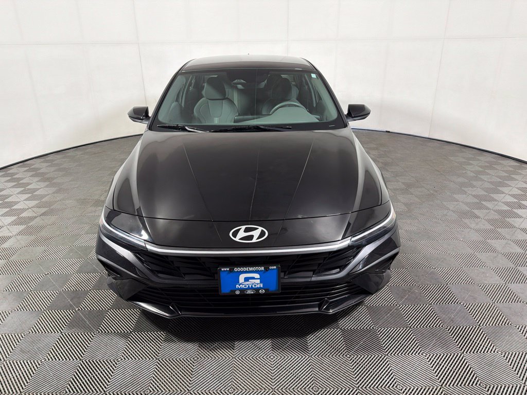 Used 2024 Hyundai Elantra SEL FWD image 3