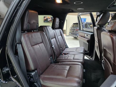 Used 2017 Ford Expedition Platinum RWD image 20
