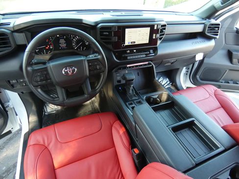 Used 2025 Toyota Tundra SR image 53