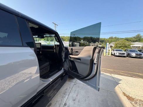 Used 2025 GMC Hummer EV 2X AWD/4WD image 61