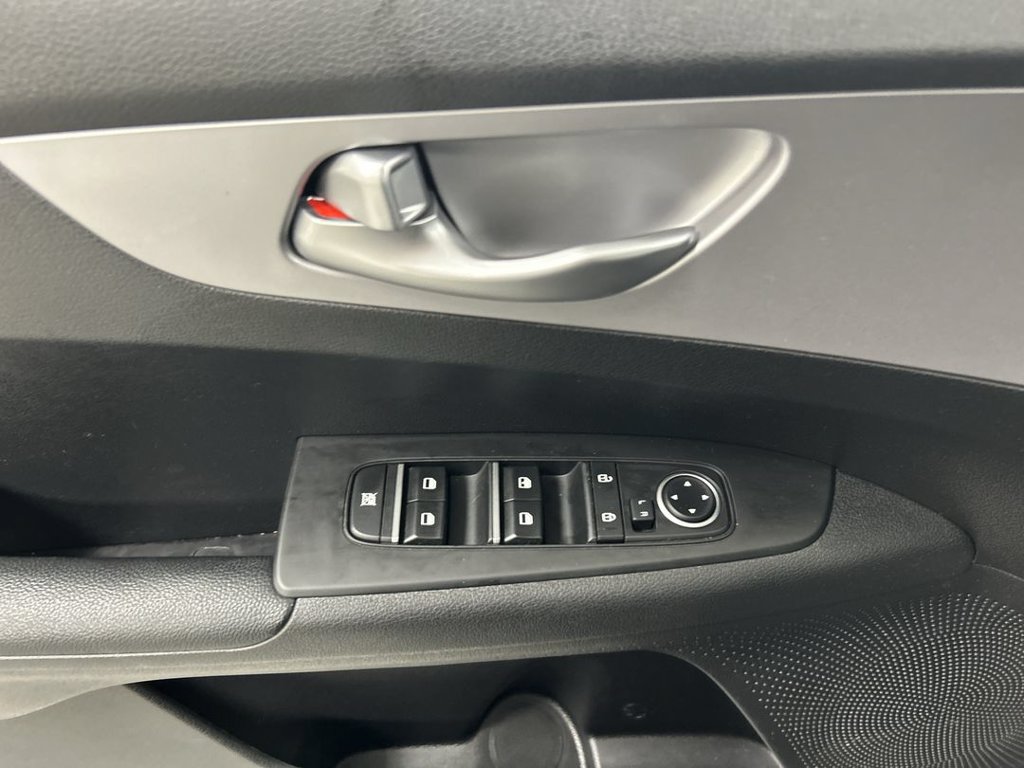 Certified 2023 Kia Forte LXS w/ LXS Technology Package FWD image 11