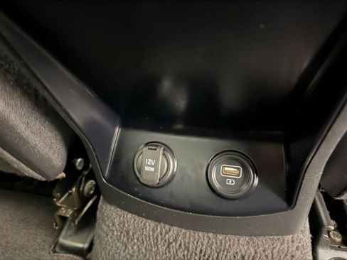 Used 2022 Kia Sorento S image 13