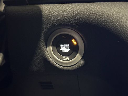 New 2026 Chrysler Pacifica Select image 22