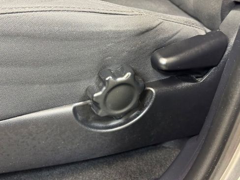 Used 2018 Toyota Tacoma TRD Sport AWD/4WD image 11