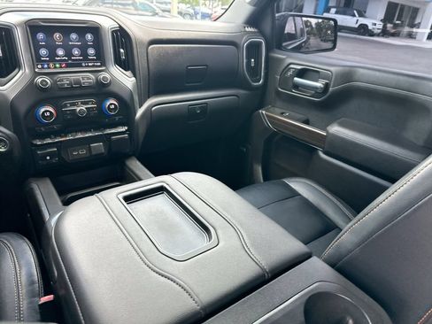 Used 2021 Chevrolet Silverado 1500 LT Trail Boss w/ Convenience Package II AWD/4WD image 23