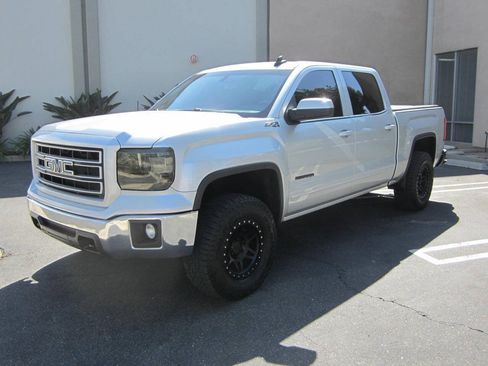 Used 2015 GMC Sierra 1500 SLE w/ SLE Value Package AWD/4WD image 7