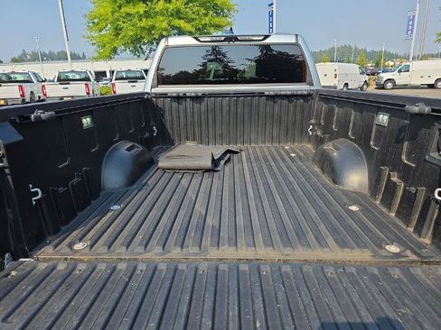 Used 2023 Toyota Tundra Platinum w/ Advanced Package AWD/4WD image 33