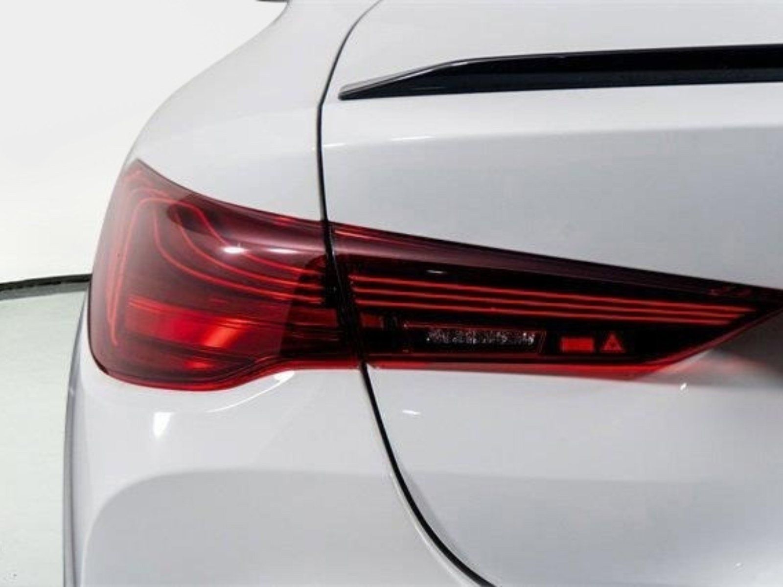 Used 2025 BMW M4 Coupe RWD image 12
